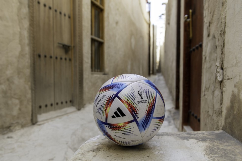 A bola oficial da Copa do Mundo Feminina da FIFA 2023™, revelada pela  adidas