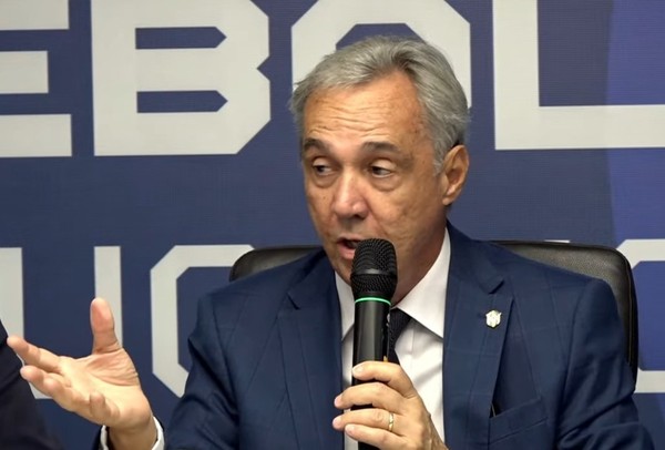 Evandro Carvalho é reeleito presidente da FPF e terá 19 anos no cargo | Ge