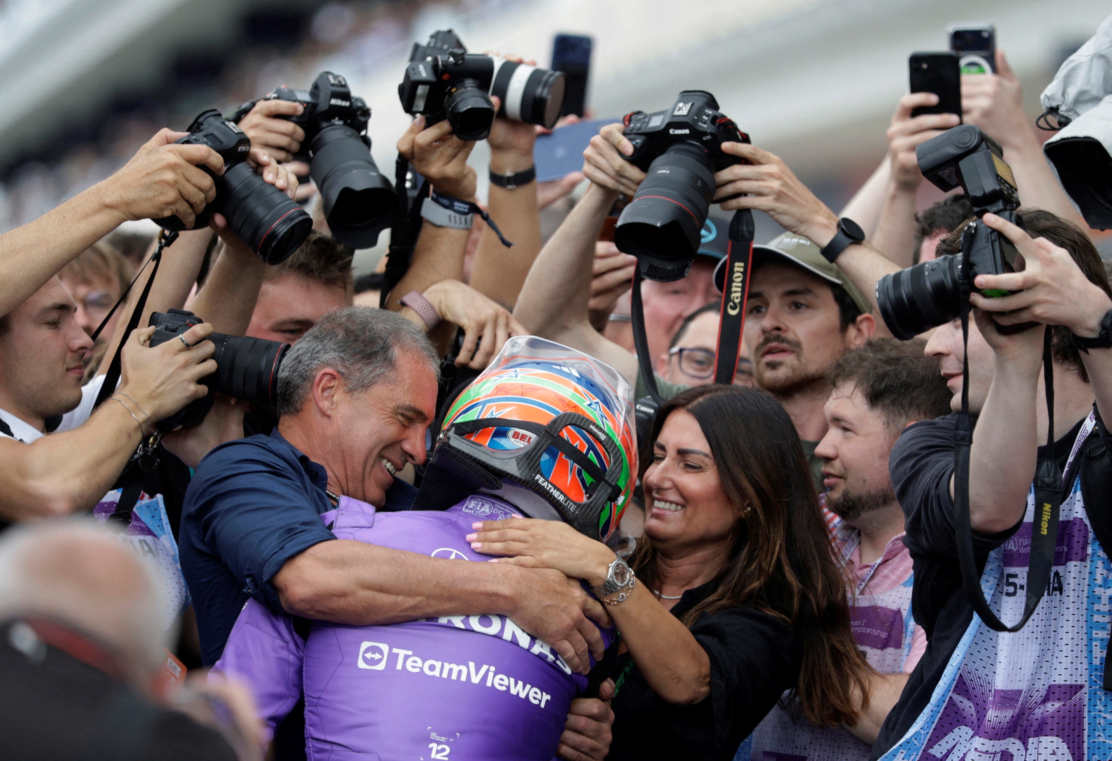 Pai de Antonelli diz que piloto assiste Senna desde pequeno