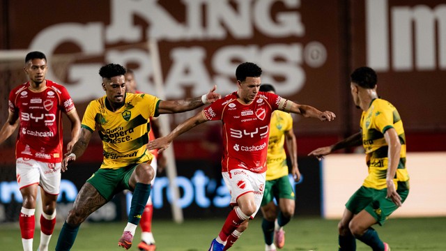 Vila Nova e Cuiabá empatam sem gols no OBA