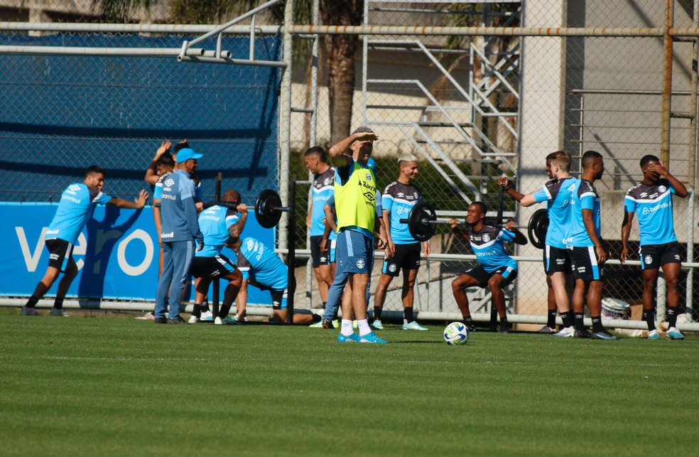 Renato em treino do Grêmio — Foto: João Victor Teixeira