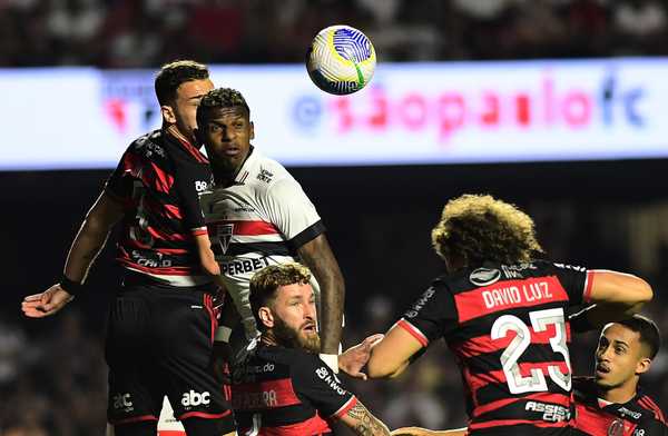 PROBLEMA! Fla sofreu grande porcentagem dos gols em jogadas de bola aérea