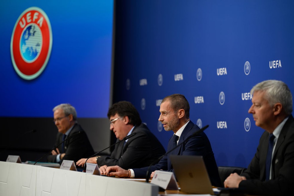 UEFA exclui seleção e equipas russas das provas europeias em 22/23