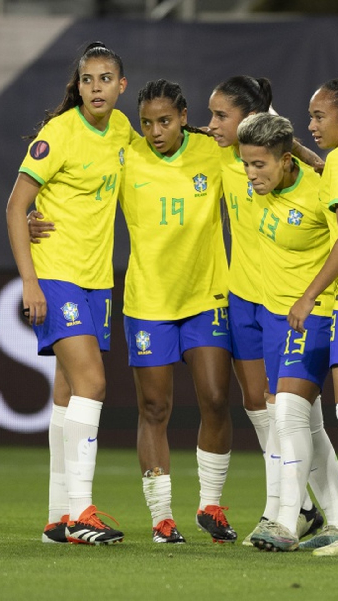 Capitã da seleção brasileira sofre lesão e é cortada do Mundial de Futebol  Feminino - ESPN