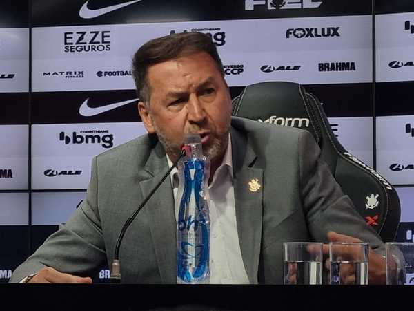 FOGO AMIGO! Augusto alega traição no Corinthians durante entrevista reveladora.