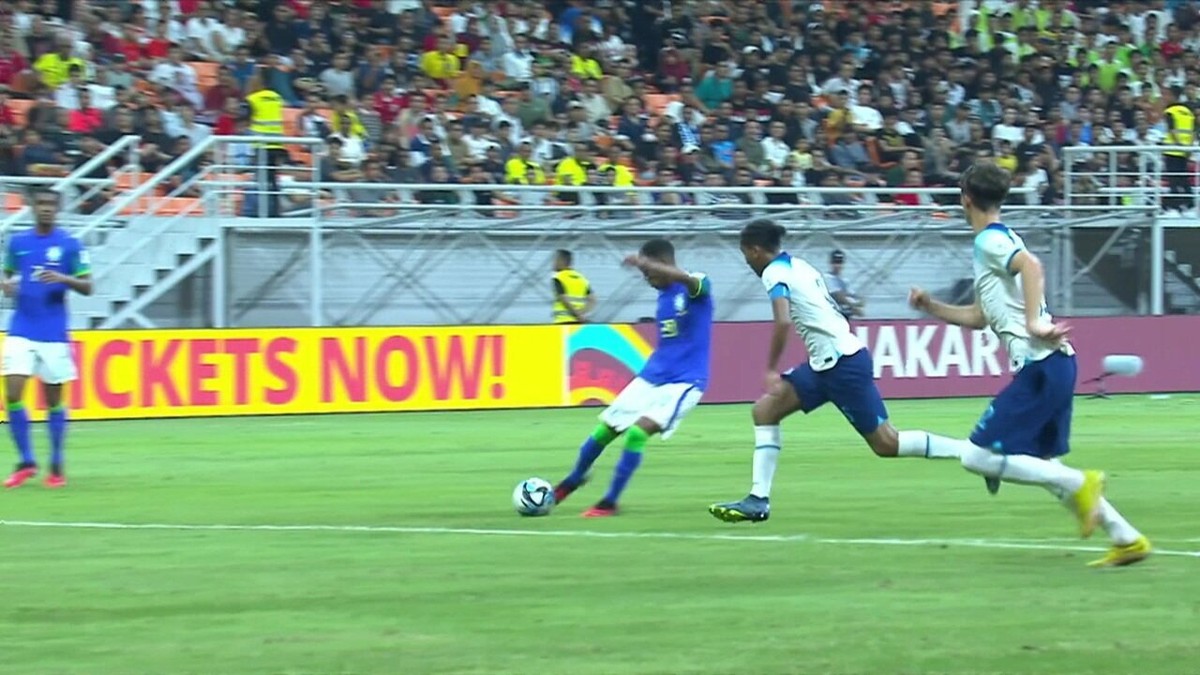 Zagueiro do Grêmio faz gol em vitória do Brasil no Mundial Sub-17 e dedica à tia falecida