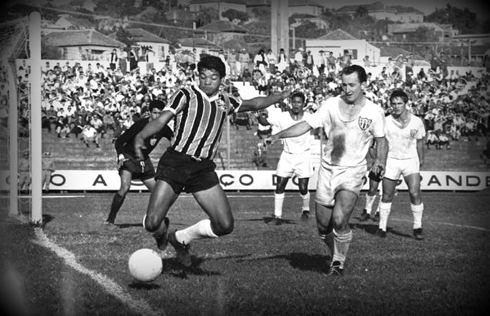 Atacante Alcindo, do Grêmio, foi um dos personagens deste duelo de 19 dias contra o Noia  — Foto: Arquivo/Agência RBSTV