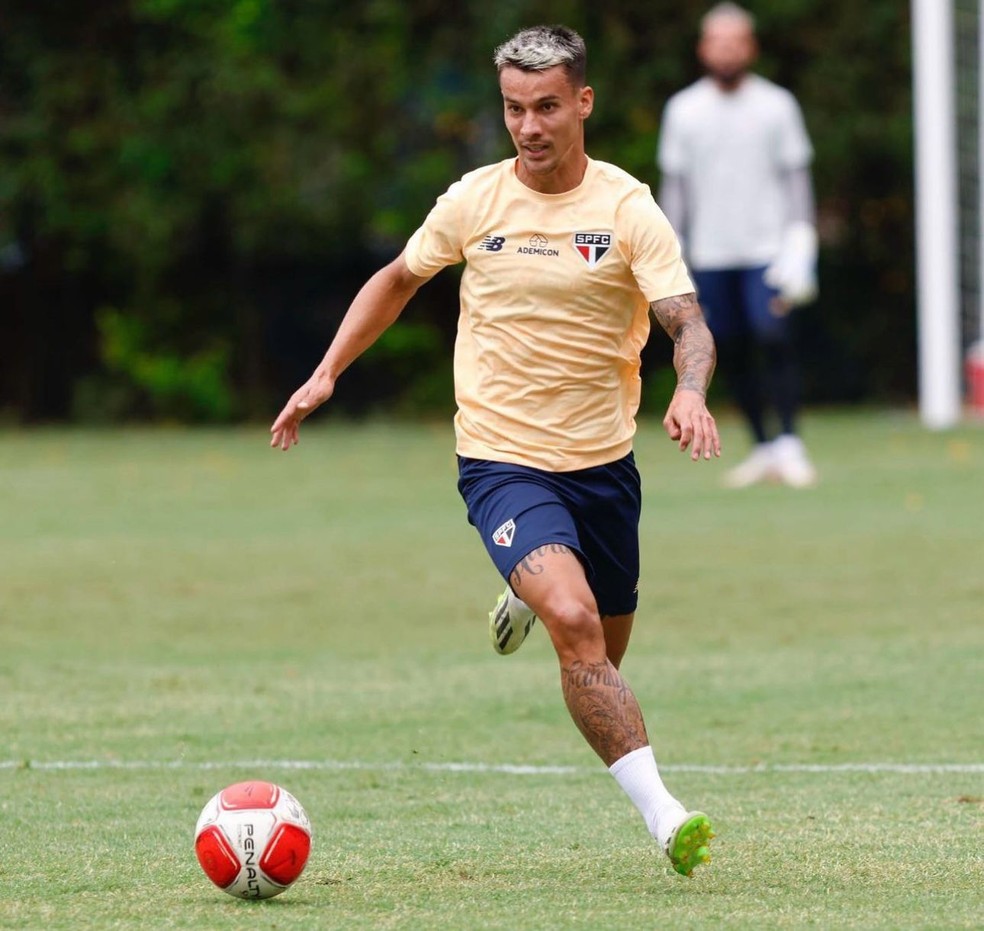 Ferreira em jogo-treino do São Paulo — Foto: Rubens Chiri/saopaulofc.net