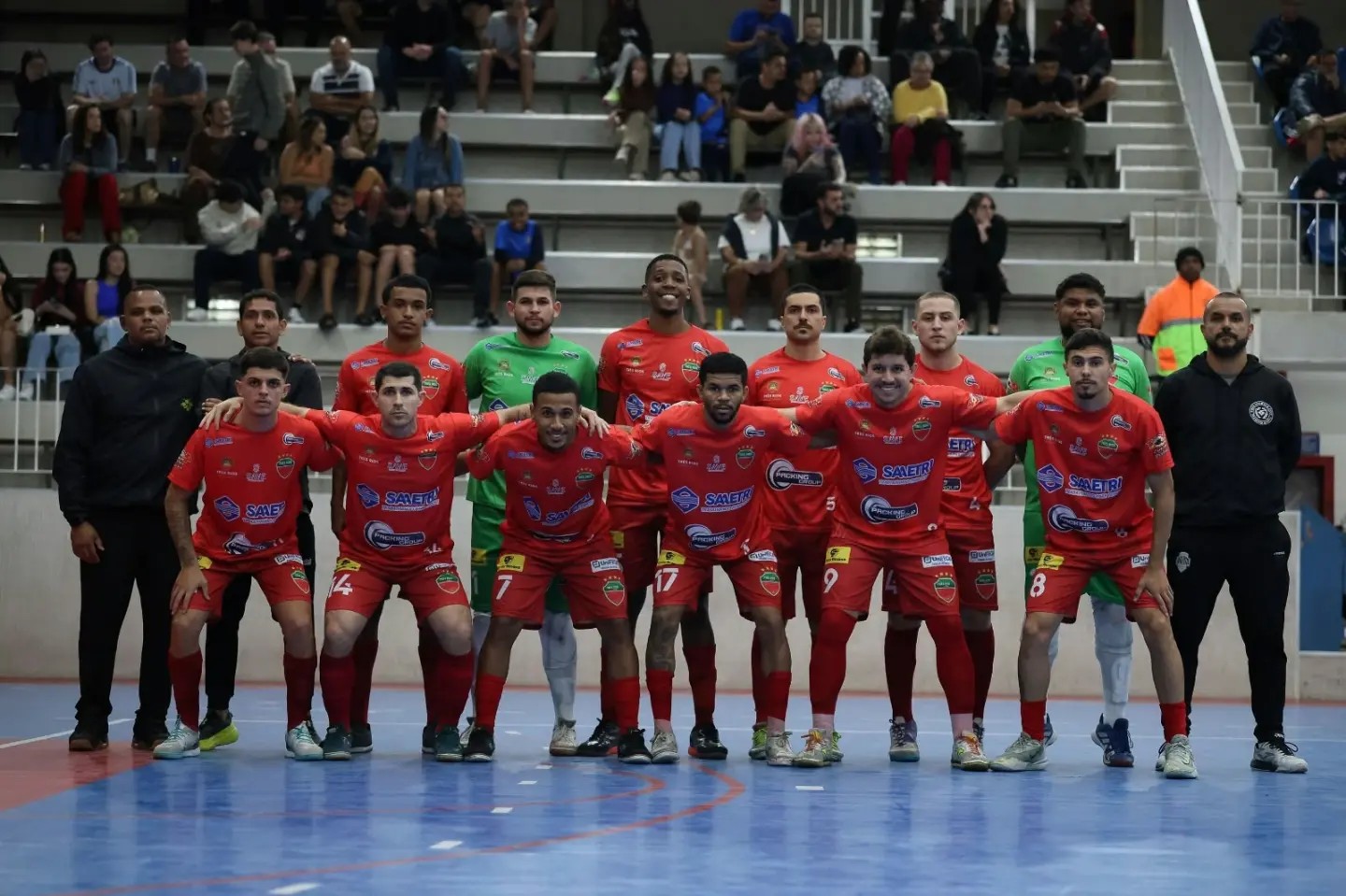 Três Rios vence o Friburguense e coroa vaga nas quartas de final do Estadual de futsal