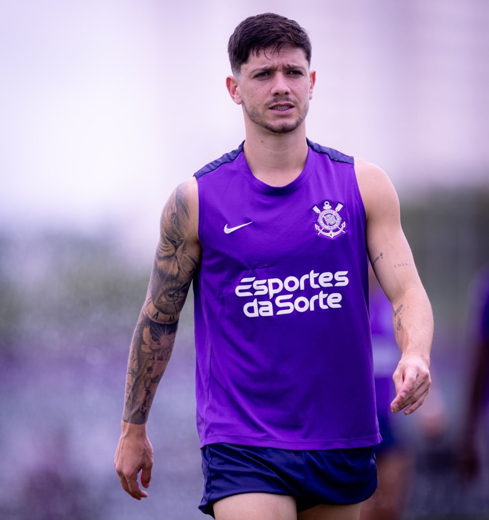 Rodrigo Garro em treino do Corinthians neste sábado — Foto: Rodrigo Coca / Ag.Corinthians