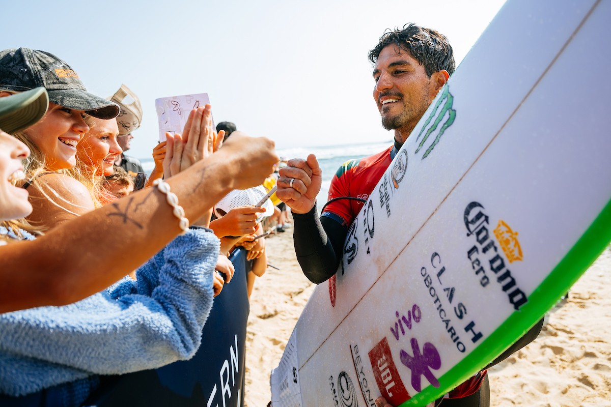 Medina avança, e Brasil coloca seis surfistas nas oitavas em Margaret River