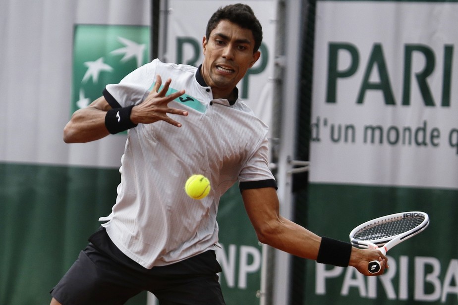 Thiago Monteiro vence dois jogos no mesmo dia campe o na