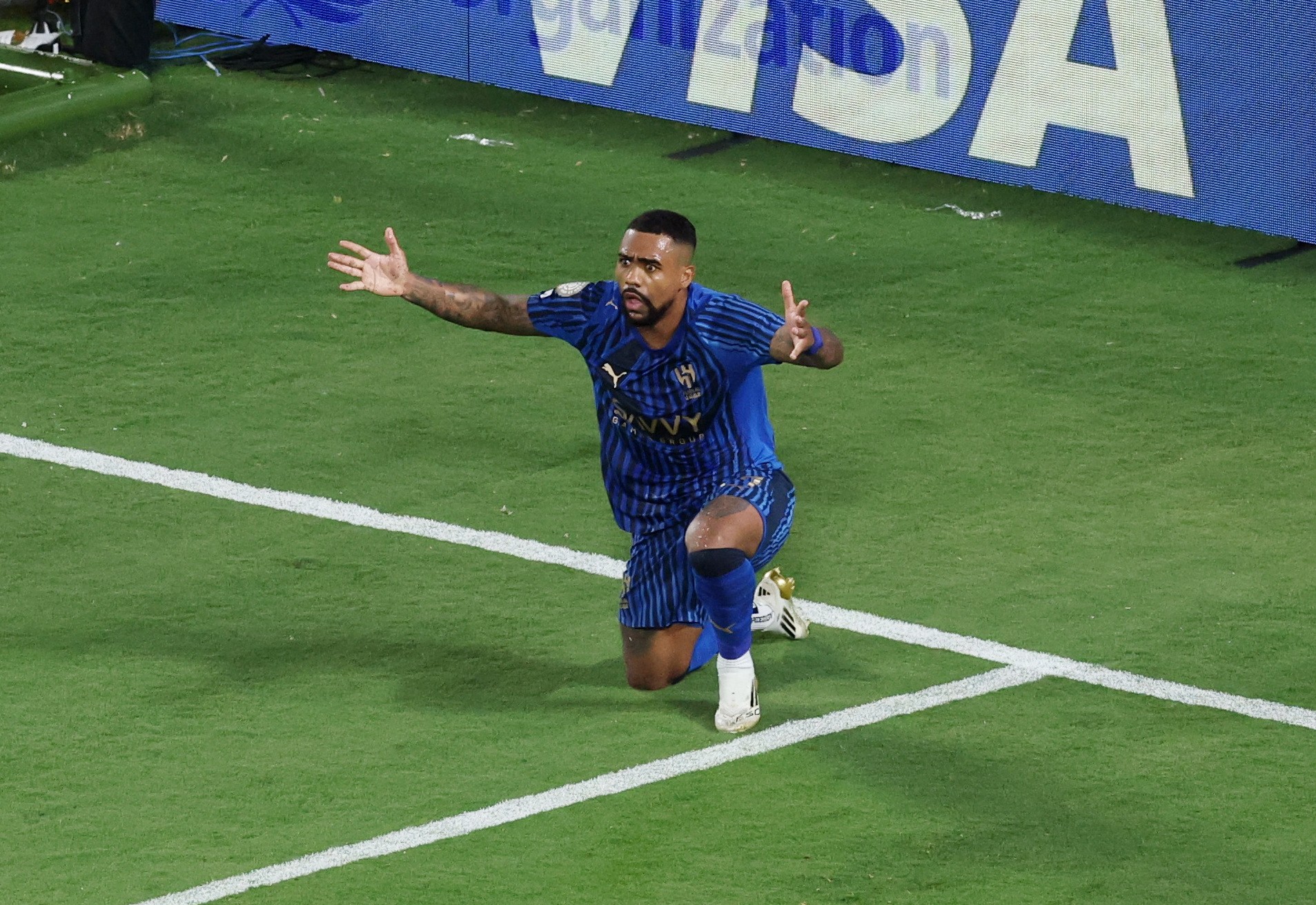 Al Hilal negocia rescisão com Malcom; sonho de ter Rayan como substituto não avança