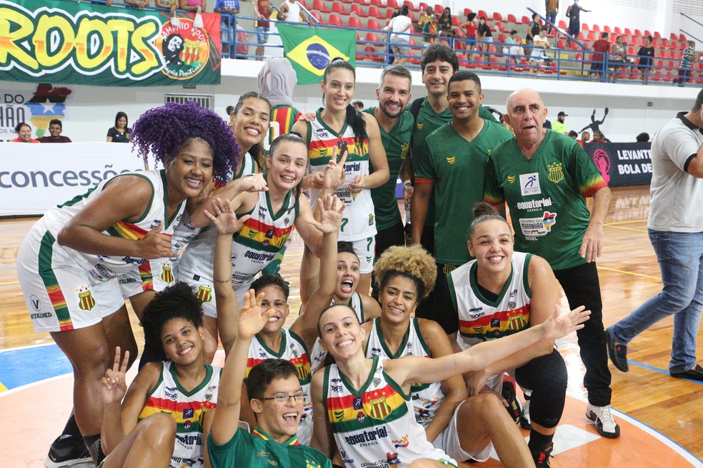 Blumenau e Sampaio Basquete avançam e estão nas semis da LBF