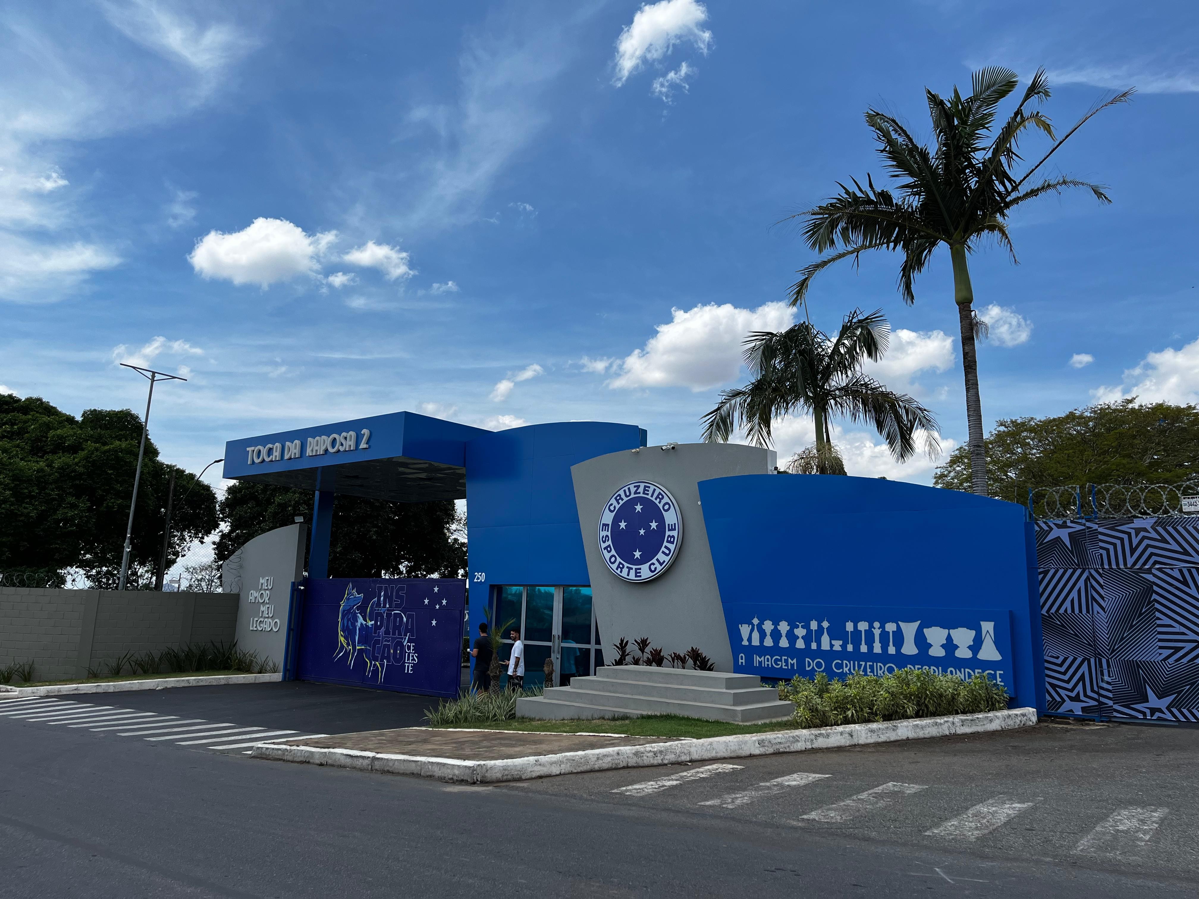 COBRANÇA! Principal organizada visitou CT do Cruzeiro e conversou com jogadores