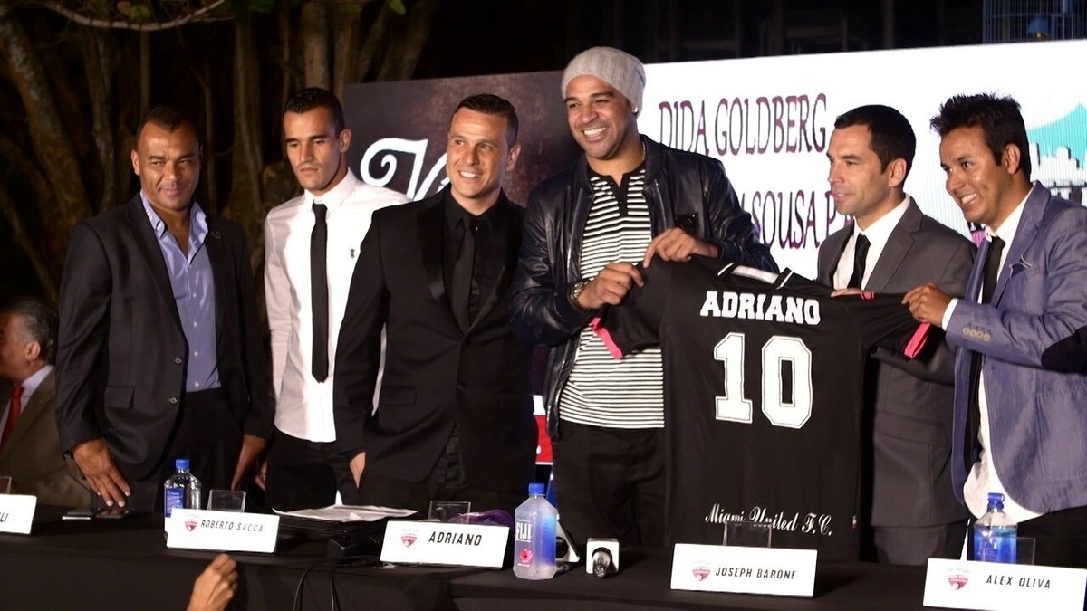 Adriano volta a jogar futebol dois anos depois nos Estados Unidos