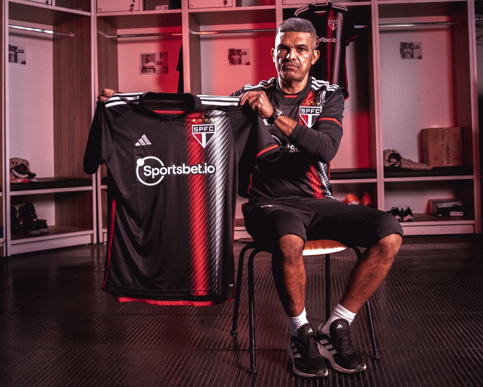 Terceira camisa do São Paulo — Foto: Divulgação/Adidas