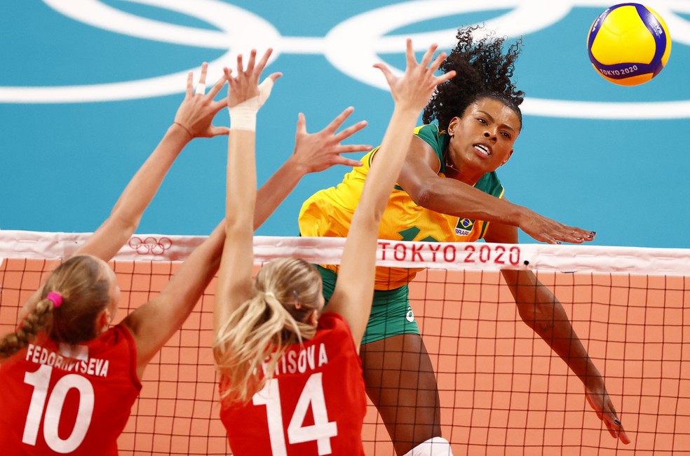 Com a cabeça na Rússia, Seleção feminina de vôlei vence o Quênia pelos Jogos  Olímpicos de Tóquio - Lance!