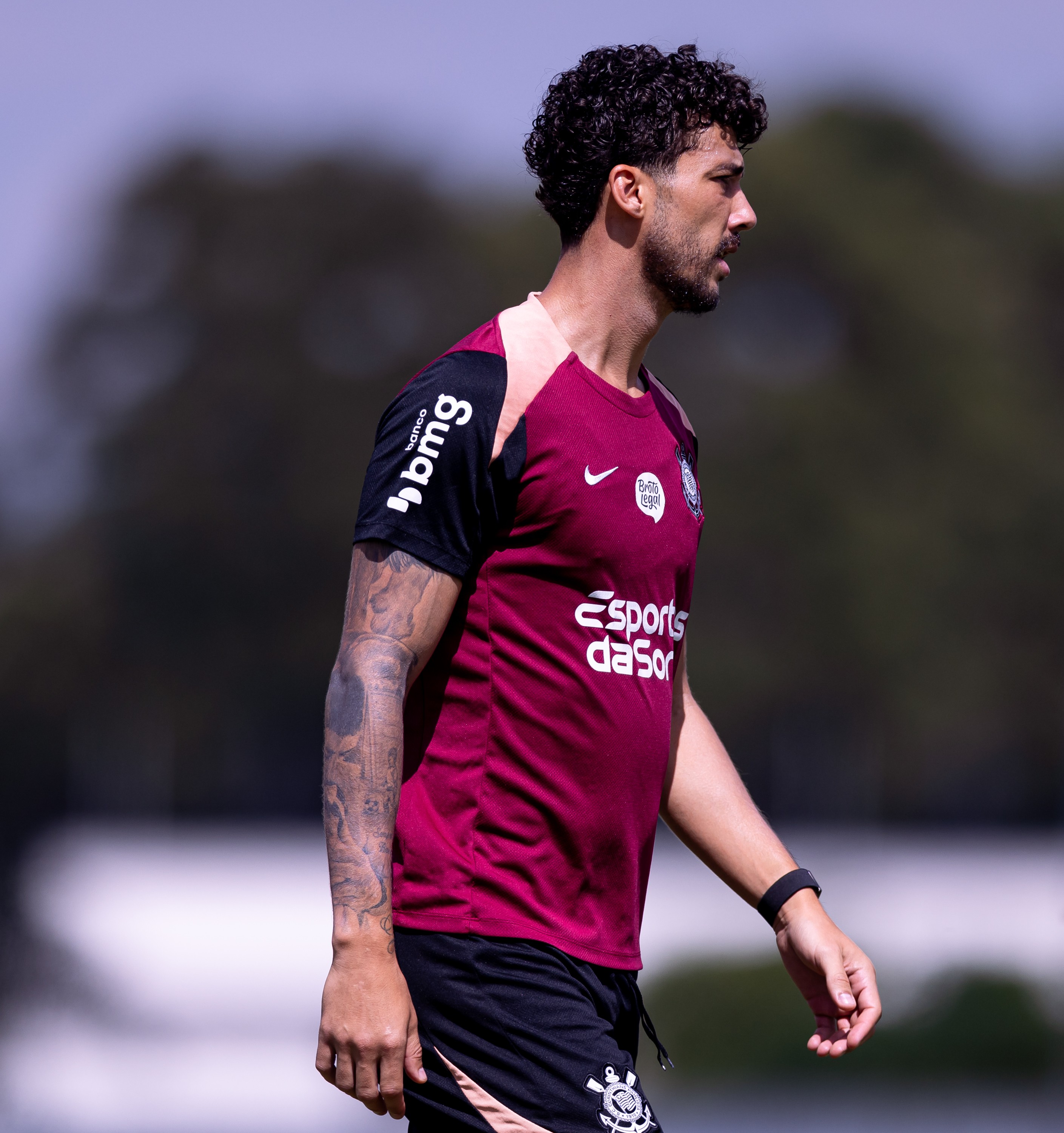 Gustavo Henrique mira recorde de gols em 2025 e busca a temporada mais produtiva da carreira