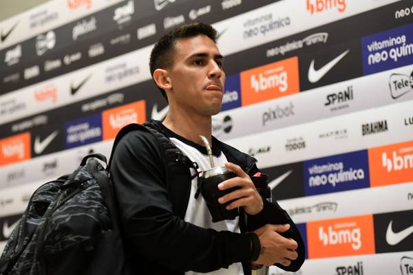 Corinthians negocia possível saída de Rojas para time dos EUA.