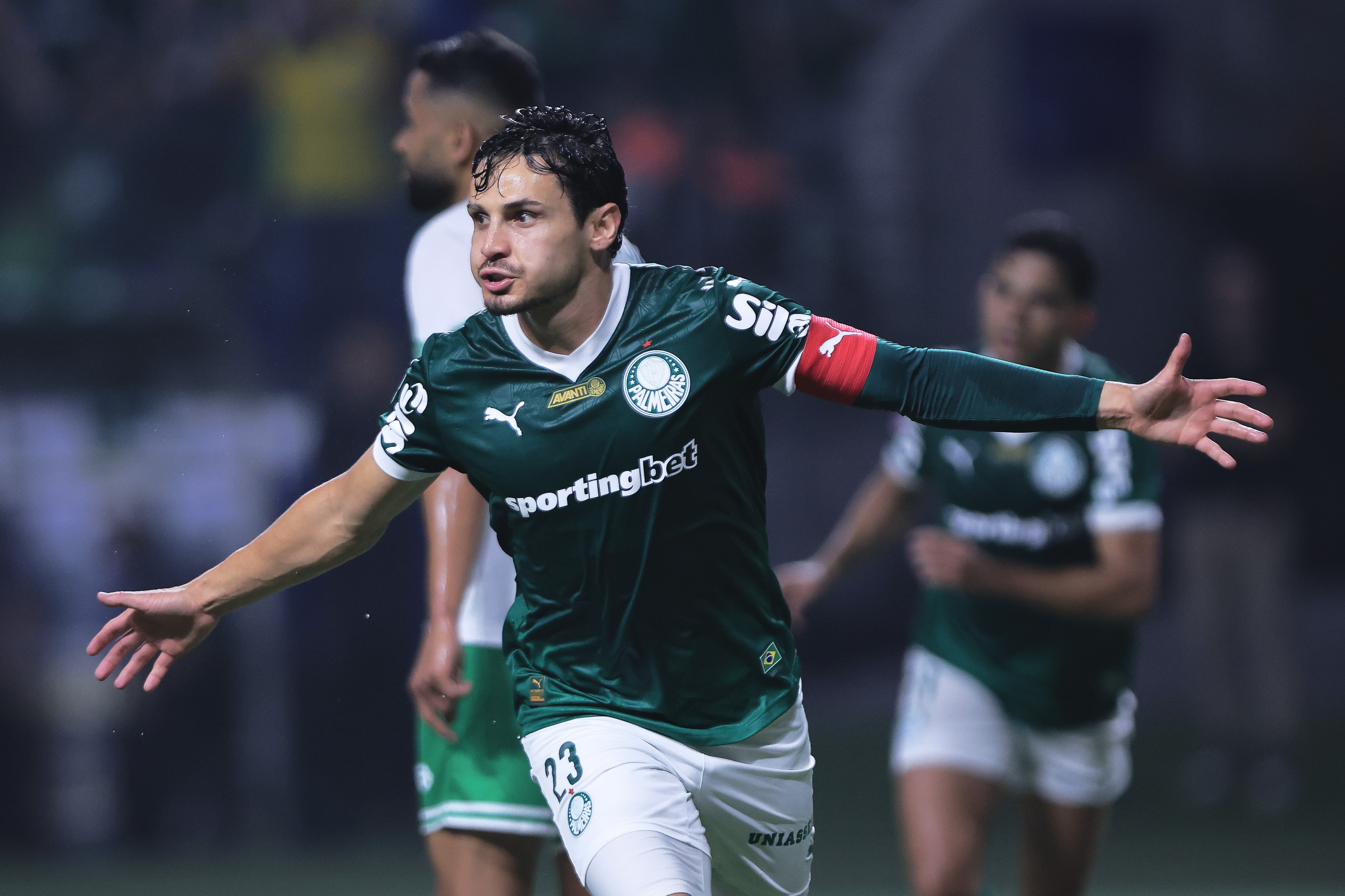 Veiga brilha como titular e se torna trunfo para o Palmeiras no final da temporada