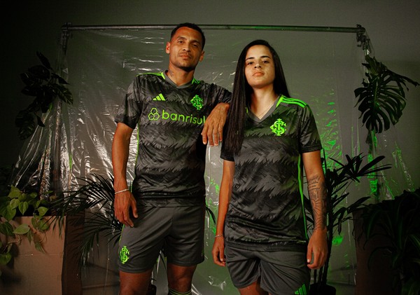 Inter lanca terceiro uniforme na cor cinza com detalhes em verde veja fotos internacional ge