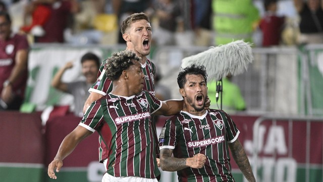 Gol de Lucho Acosta, do Fluminense, contra o Internacional