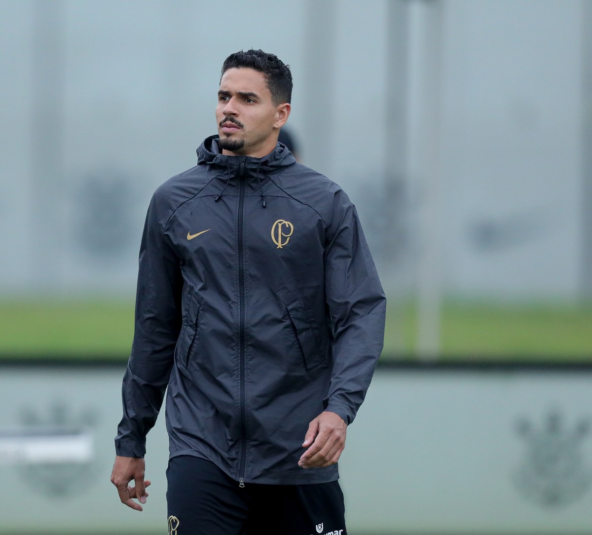 Veríssimo afirma que cobrou Corinthians para assinar, revela ameaças e diz: 