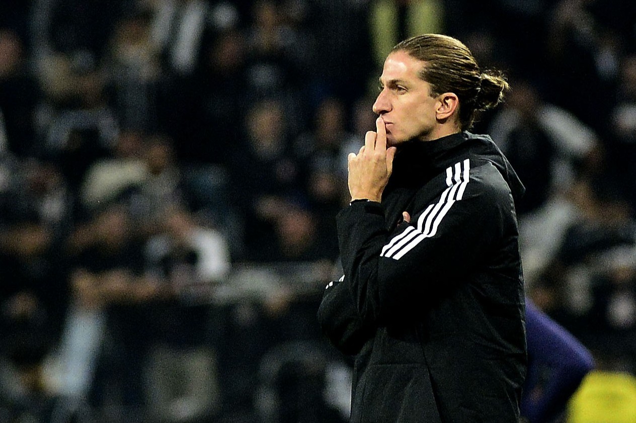 Filipe Luís valoriza mudança de postura do Flamengo e elogia Carrascal: 