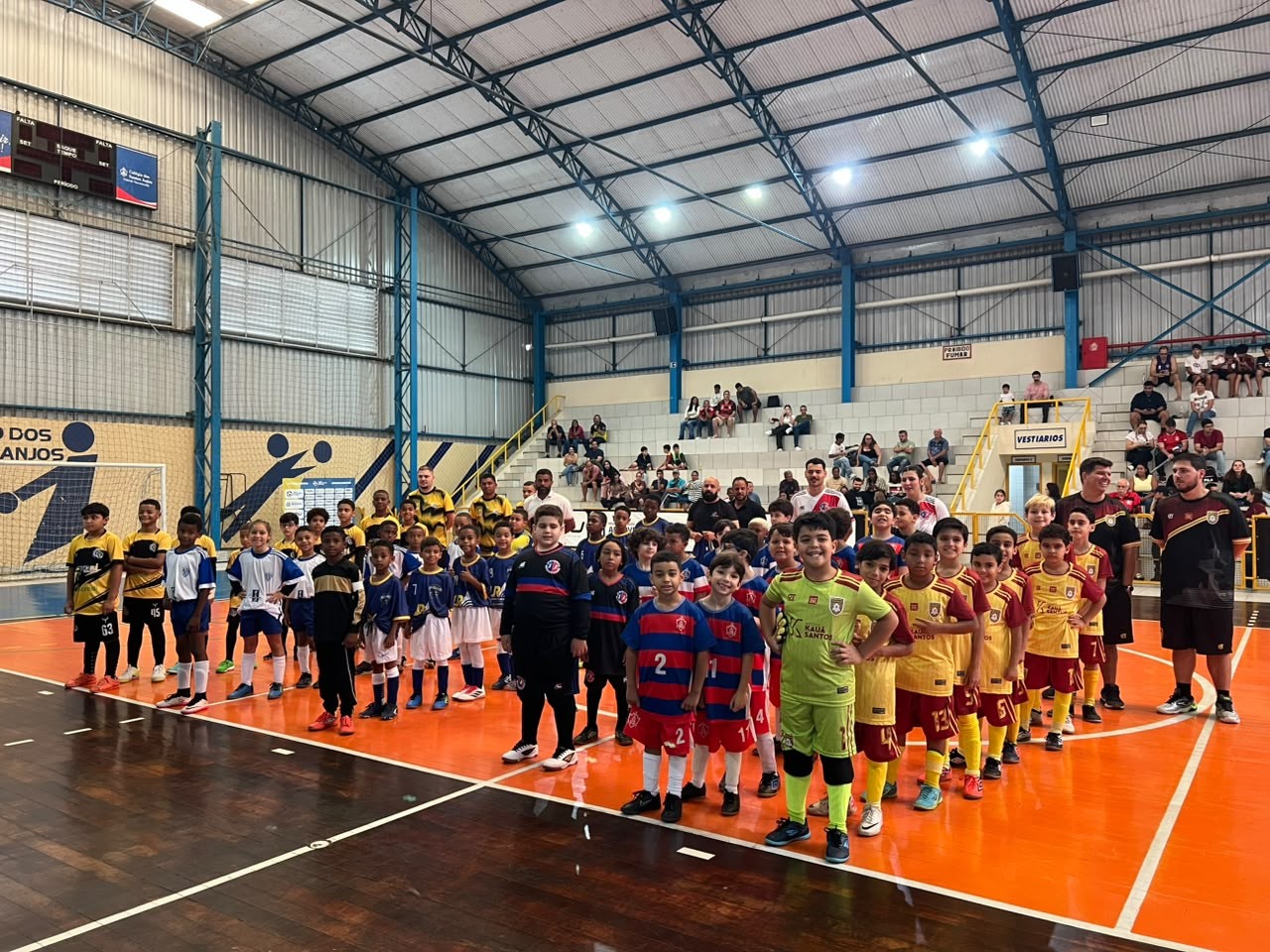 Vassouras e Paulo de Frontin recebem as primeiras etapas do Festival Dente de Leite de Futsal 2026