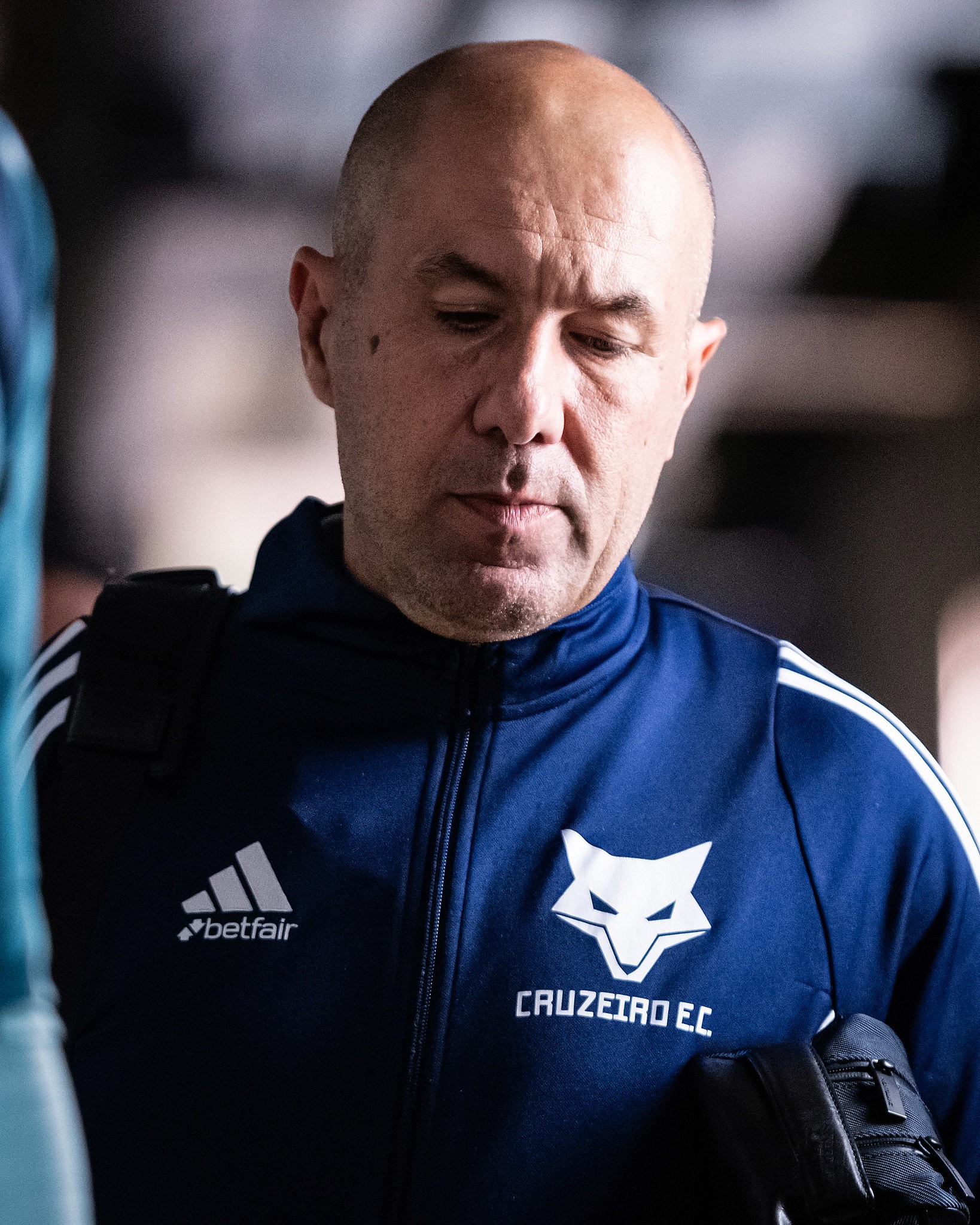 Cruzeiro Sofre Com Saída de Jardim Para o Flamengo: Torcedores Reagem Com Indignação