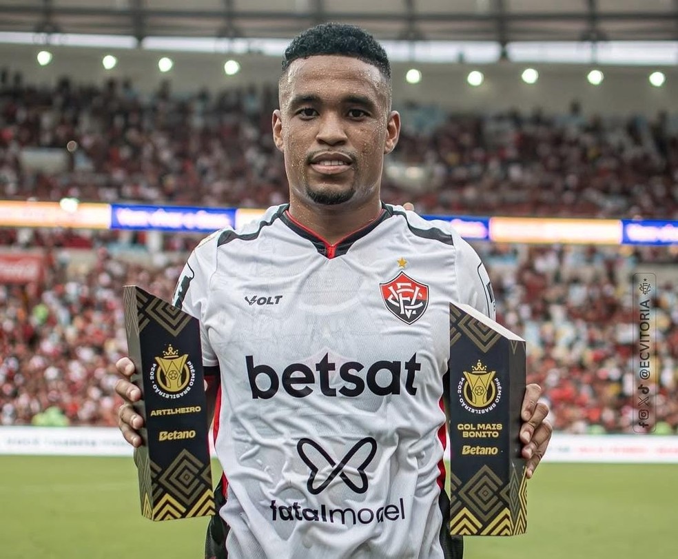 INDECISÃO DA TORCIDA! Contratação imediata de Alerrandro pelo Flamengo gera divisão na torcida