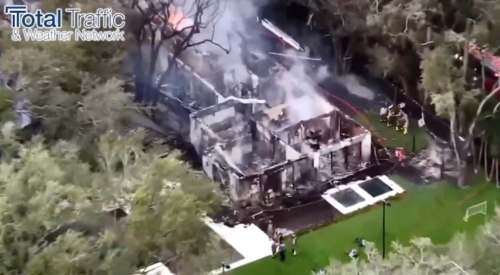 Casa de Eric Spoelstra é destruída por incêndio — Foto: Reprodução/ X