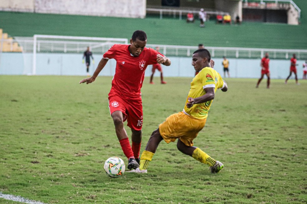 Fellipe Andrade em ação com a camisa do Rio Branco-AC contra o Galvez — Foto: Jhon Lennon/Arquivo Pessoal