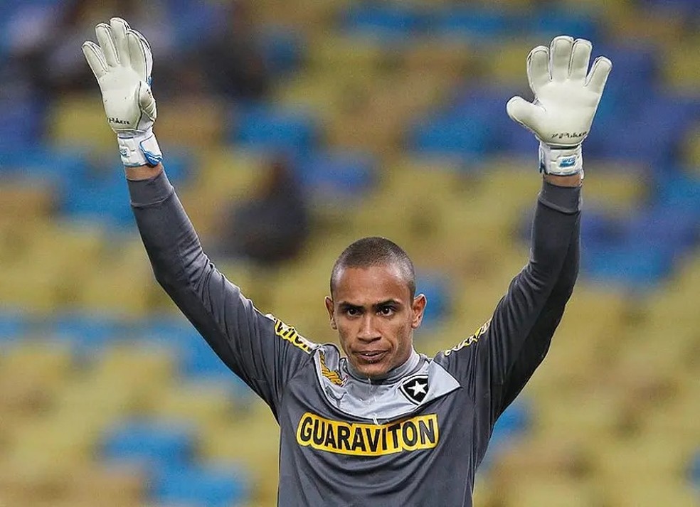 Renan conquistou a S&eacute;rie B do Brasileiro pelo Alvinegro em 2015. &mdash; Foto: Divulga&ccedil;&atilde;o
