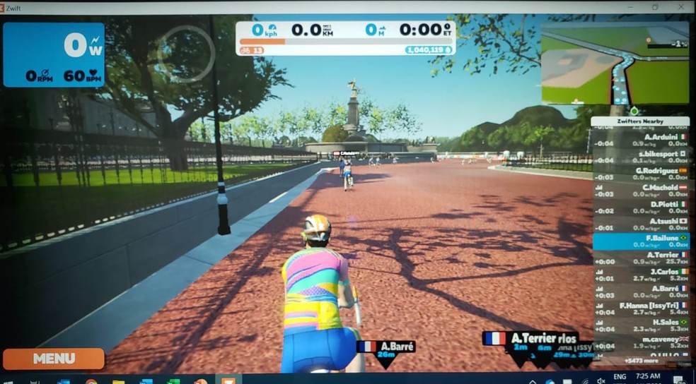 Zwift - Jogo online permite pedalar no rolo com gente de todo o mundo -  Pedal