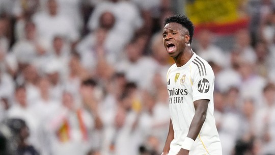 Ancelotti diz que Vini Jr. reconheceu que "cometeu um erro" ao reclamar de substituição no Real Madrid Ancelotti diz que Vini Jr. reconheceu que "cometeu um erro" ao reclamar de substituição no Real Madrid