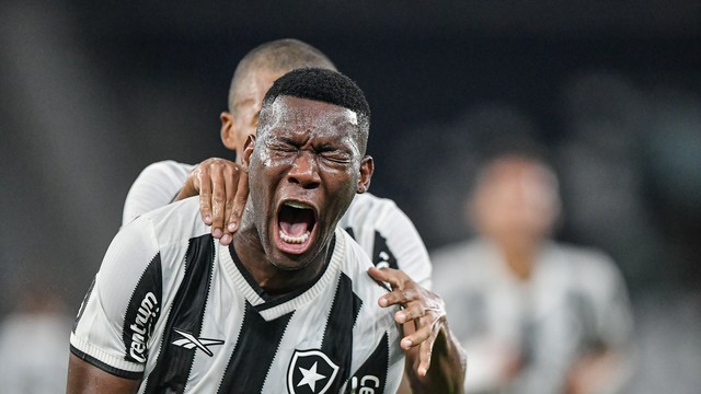 Patrick de Paula comemora gol do Botafogo contra o Bangu