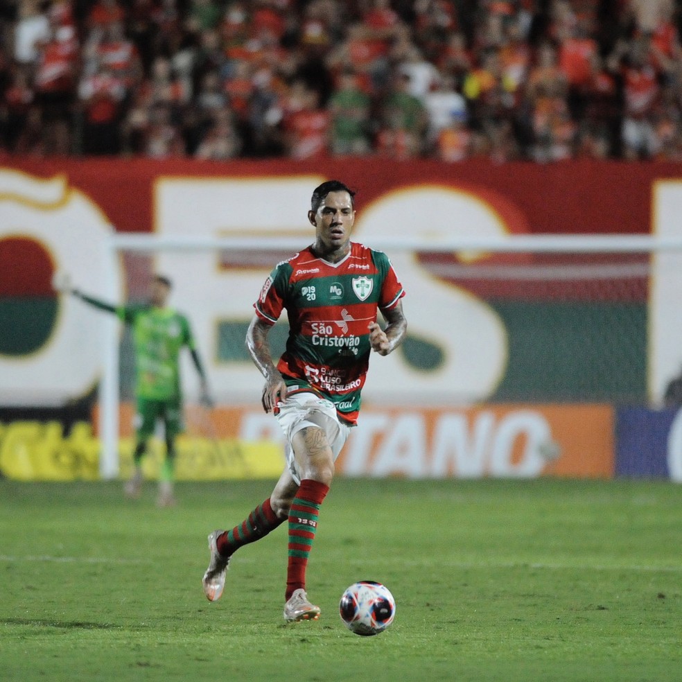 Victor Ramos em jogo da Portuguesa — Foto: Divulgação/Portuguesa