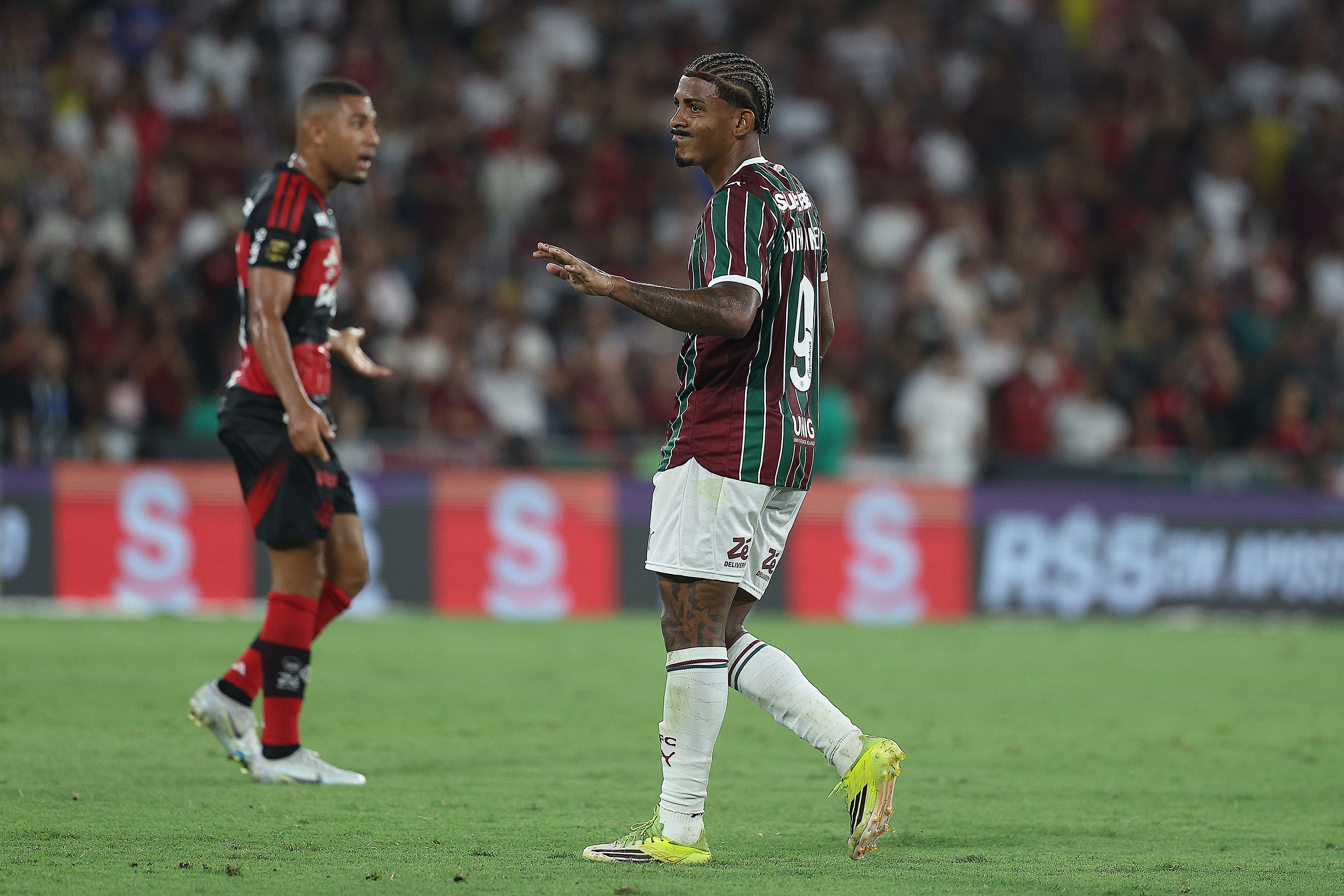 John Kennedy acumula sete jogos sem gols e enfrenta concorrência no Fluminense com a chegada de Rodrigo Castillo