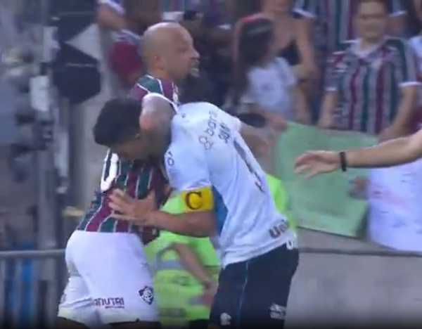 Felipe Melo e Suárez discutem em Fluminense x Grêmio após gol de Galdino