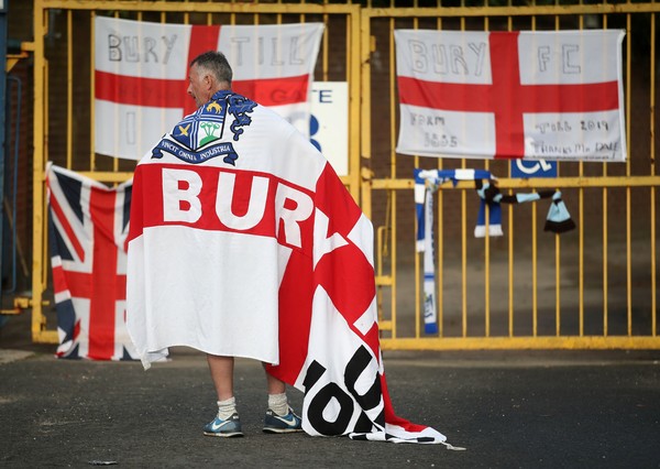 URGENTE! O Bury, da League One, que se - Bate Bola Inglês