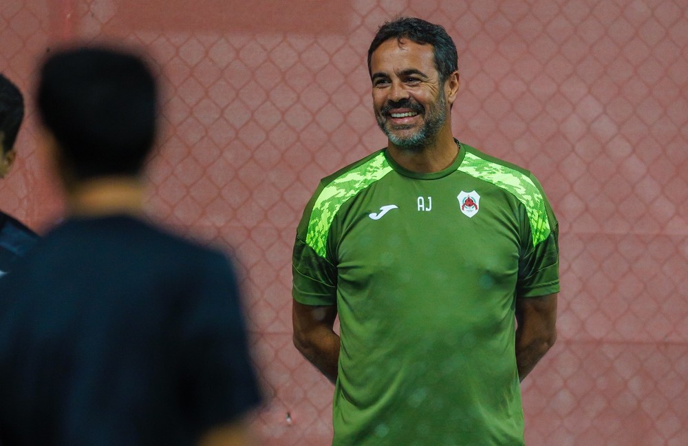 Cruzeiro avança por Artur Jorge e negocia multa para fechar acordo