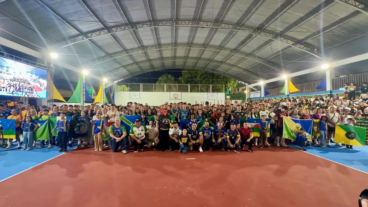 Torneio Intermunicipal de Vôlei reúne atletas de várias cidades em Laranjal do Jari