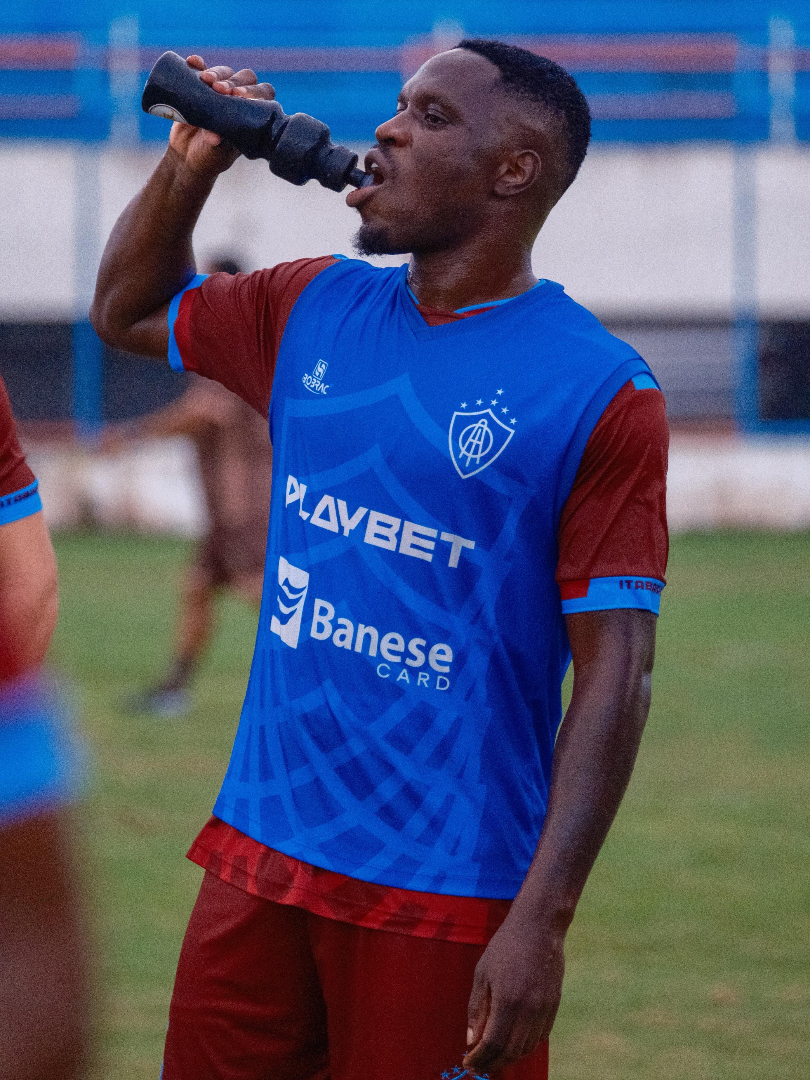 Diretoria do Itabaiana comunica saída do atacante Romário Baldé