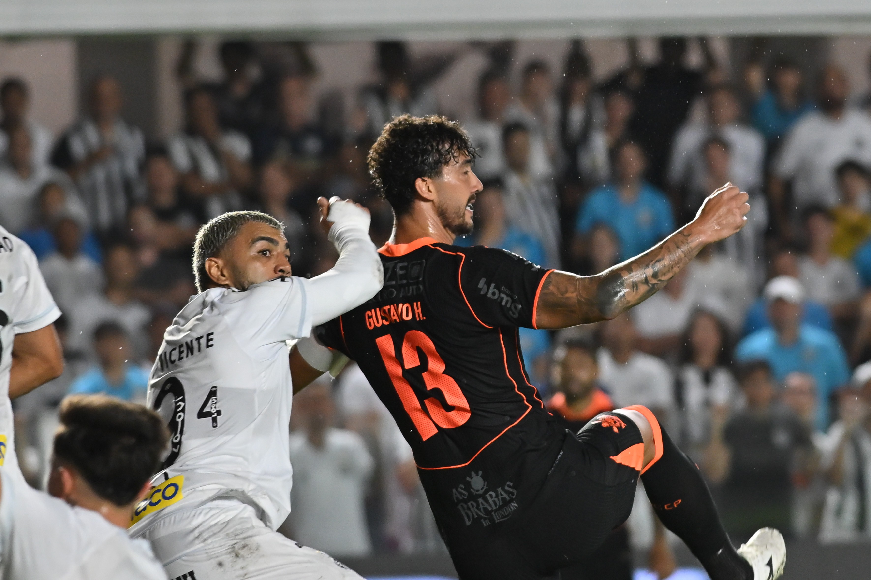 Jogo entre Santos e Corinthians no Brasileirão 2011