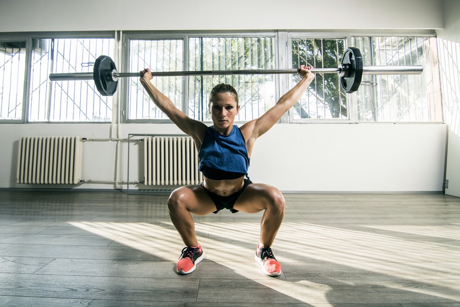 Força, potência, core fortalecido: pratique o overhead squat, treinos