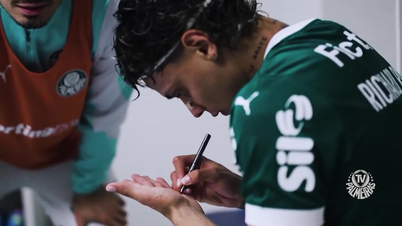 Palmeiras: Abel motiva jogadores a homenagear mães em dinâmica pré-jogo.