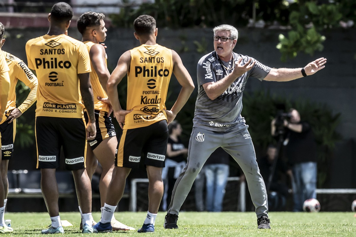 Com novidades, Santos FC se reapresenta no CT Rei Pelé para início da  pré-temporada de 2023 - Santos Futebol Clube