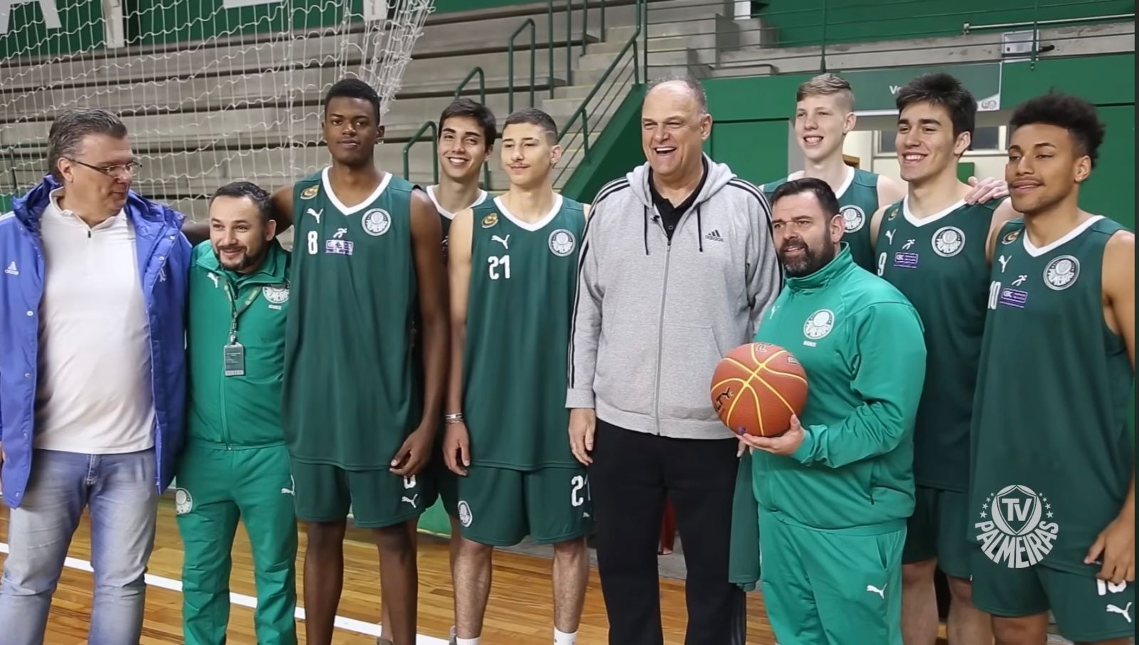 Oscar Schmidt: A Lenda do Basquete Destaca Palmeiras como Gigante do Esporte